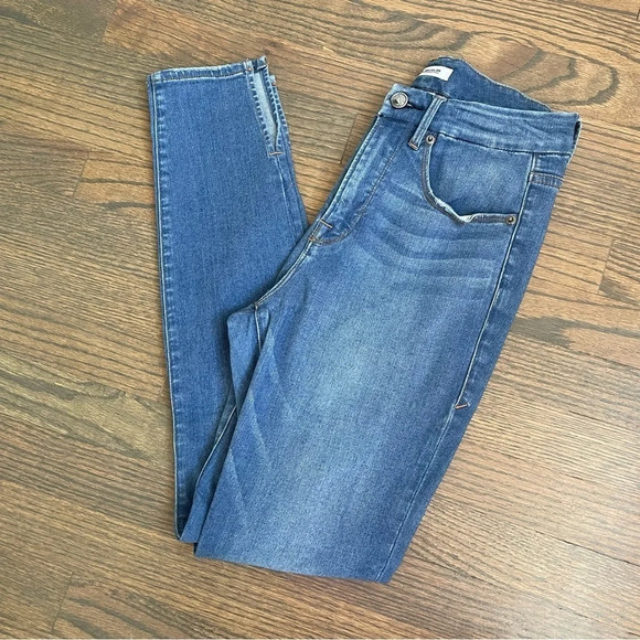 Good American Good Legs High Waist Side Slit Skinny Jean Blue204 size 27 - Picture 2 of 9